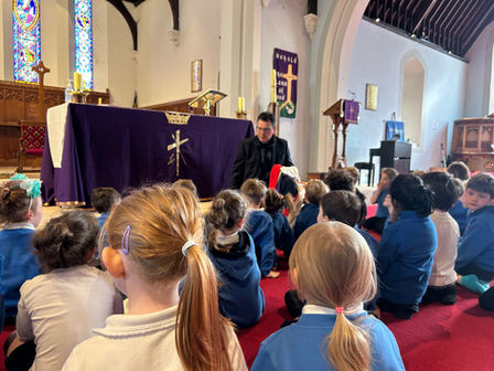 Junior Infants Willow & Birch Visit the Church