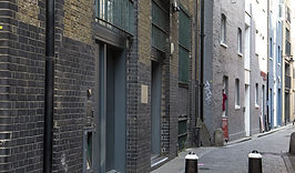 Bridget-Jones-Diary-Clink-Wharf_edited.j