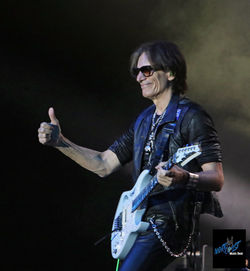 Steve Vai