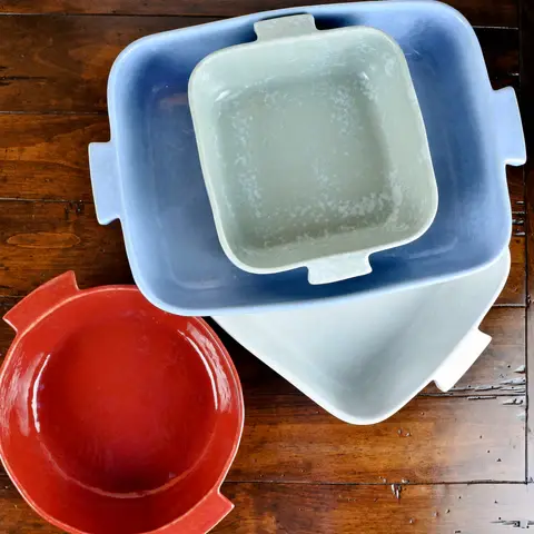 Versatile Cozina Claret Rectangular Baker, perfect for oven-to-table serving of lasagna and casseroles
