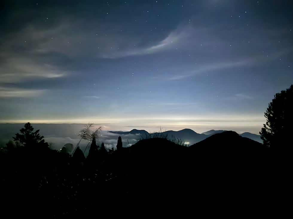 Evening clouds settling on the mountain tops