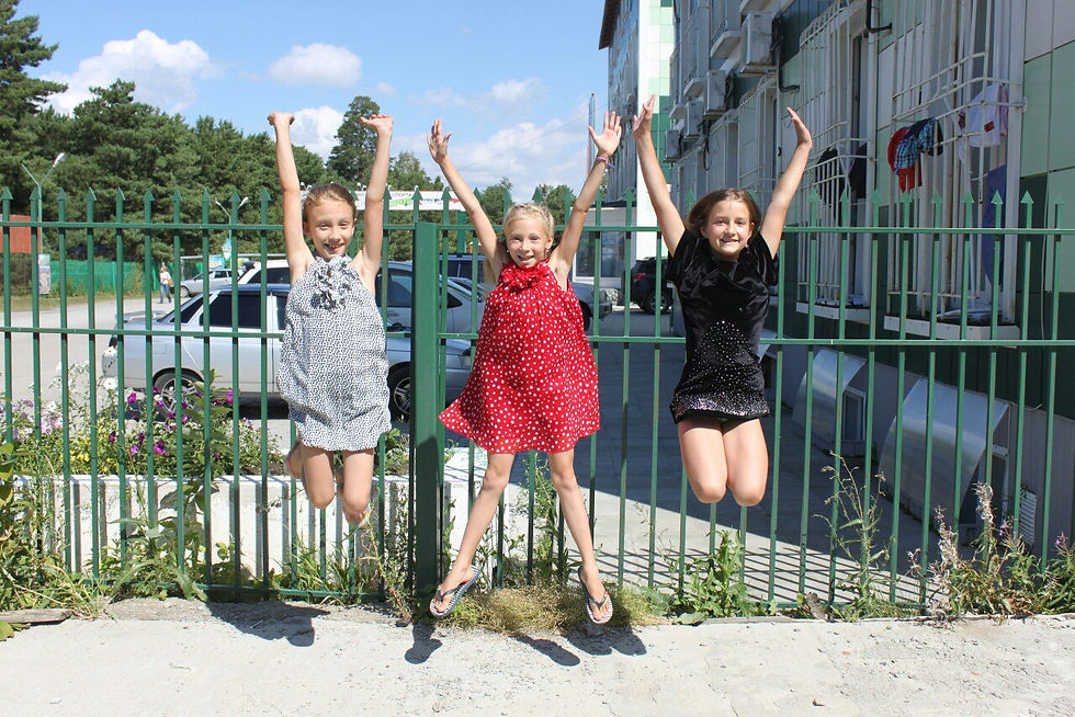 Выше радуги, вернее забора!