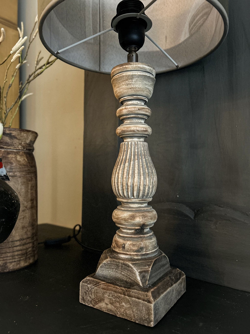 Thumbnail:  Landelijke houten tafellamp - Irene