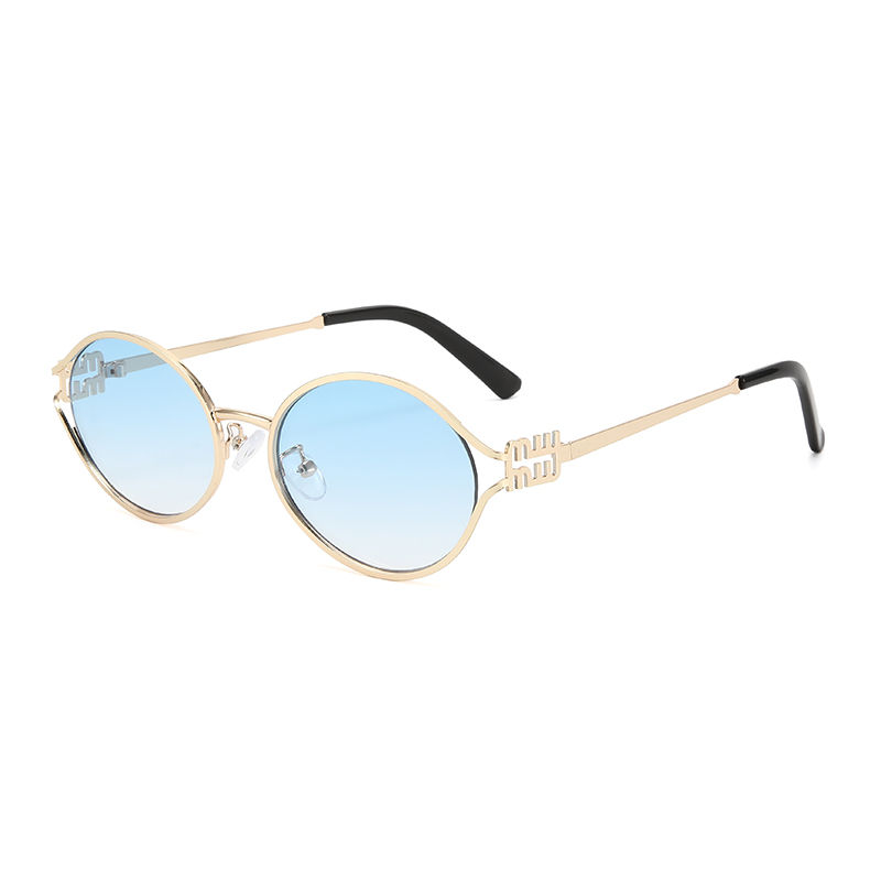 Thumbnail: Classic Retro Cat-Eye Glasses – Minimalist Metal Frame