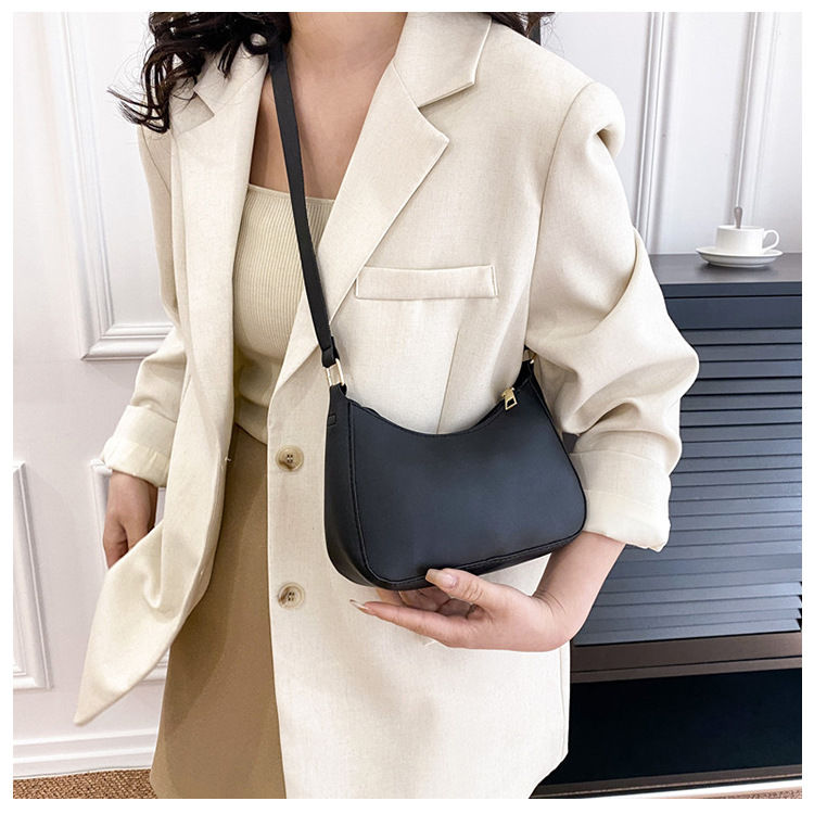 Thumbnail: Women’s Sleek Square Handbag – Timeless Solid Color with Modern Elegance