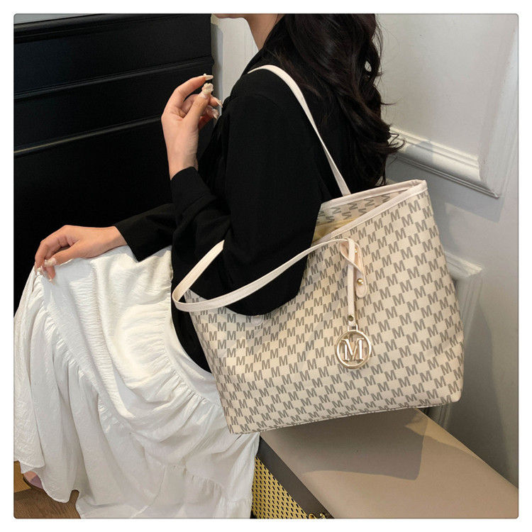 Thumbnail: Women’s Printed PU Leather Tote Bag – Spacious, Stylish & Perfect for Commuting