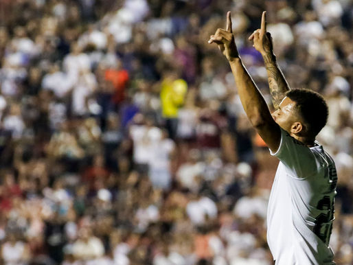 Corinthians vence nos pênaltis e avança na Copinha