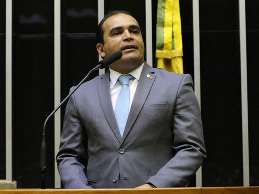 Parecer sobre reforma da Previdência deve ser apresentado na CCJ da Câmara nesta terça-feira (9)