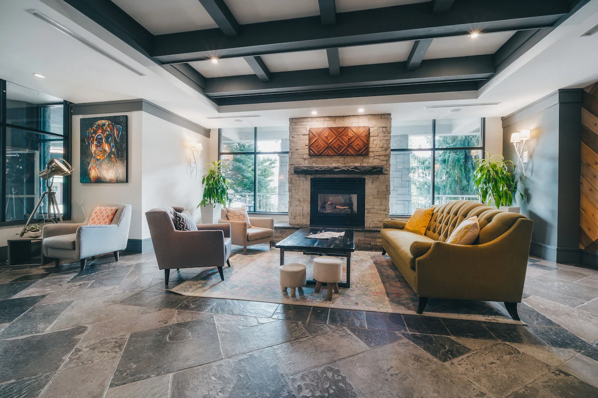 Dining at Summit Lodge Boutique Hotel in Whistler, featuring Lorette Brasserie—a stylish restaurant offering French Canadian cuisine with Pacific Northwest flavors in a cozy alpine‑inspired setting.