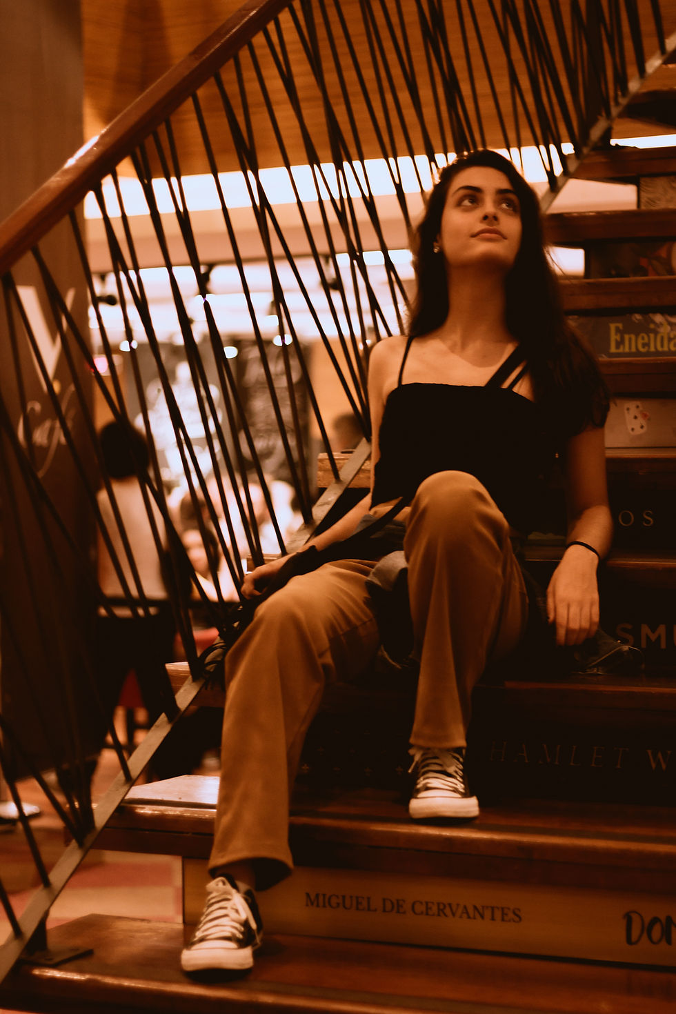 Beatriz cursa Letras na USP e decidiu fazer suas fotos na Livraria Cultura da Avenida Paulista | Gabriel Juan Fotografia