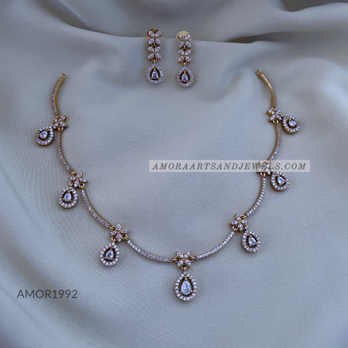 Antique Short Necklace Amora Art and Jewels