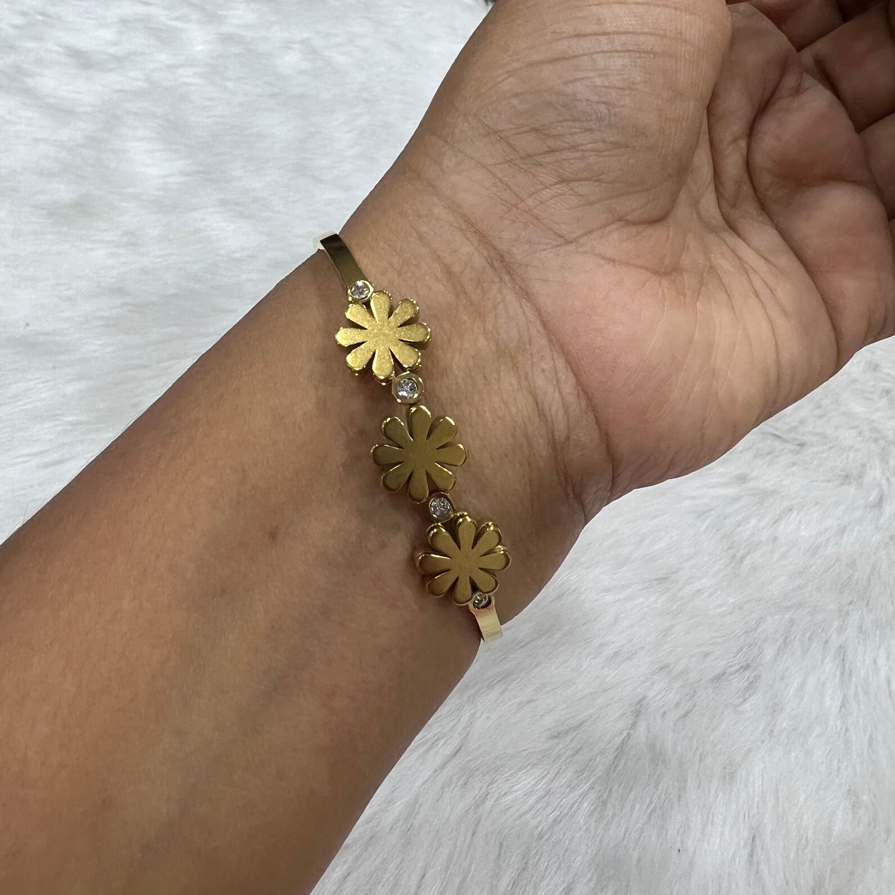 Tarnished Stainless Steel Metal Openable bracelet - A6347