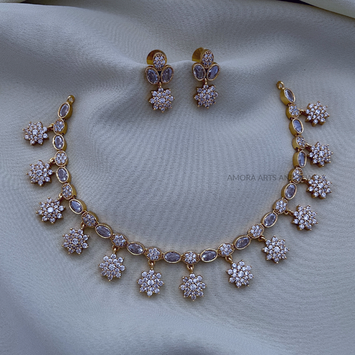 Antique Short Necklace Amora Art and Jewels