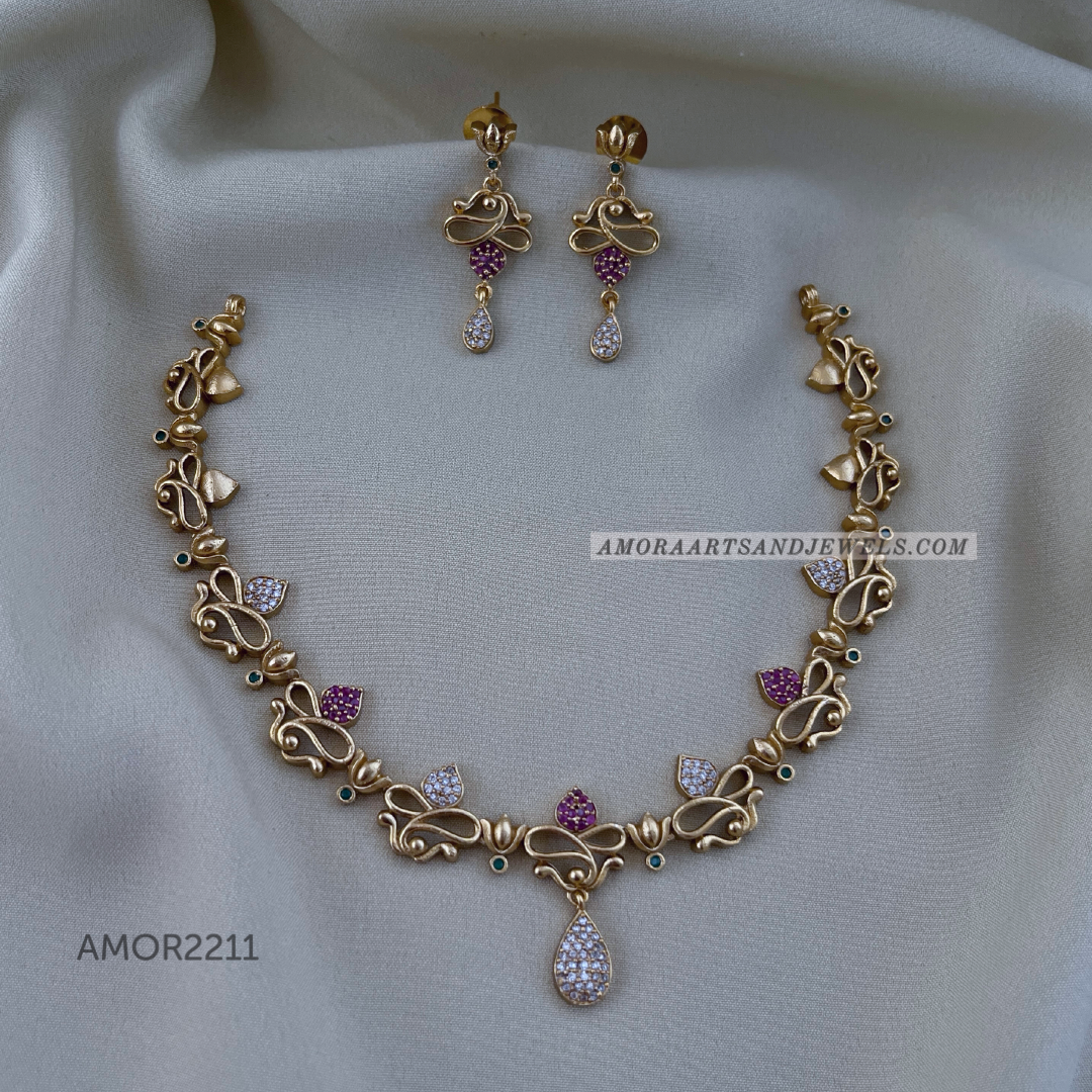 Antique Short Necklace
