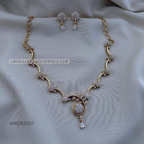 Antique Short Necklace Amora Art and Jewels