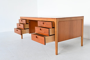 desk-wilkhahn-wooden-sixties-hartmut-lohmeijer.jpg