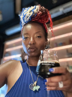 Ashonté at Le BaB Opera craft beer & wine bar