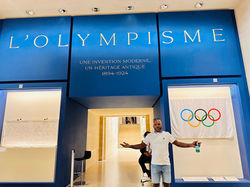 Marlon "Are you not entertained" the L'Olympisme exhibition at Musée du Lourve