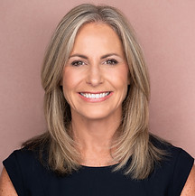 Stephanie Eberhart Headshot - July 2022.jpeg