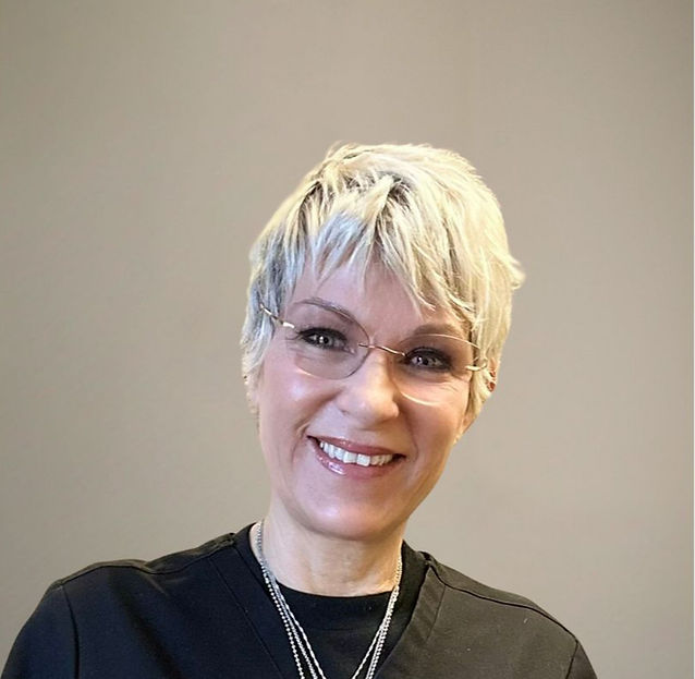 Cristy Kruse (13)_edited.jpg