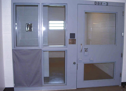 Single holding sell w blinds