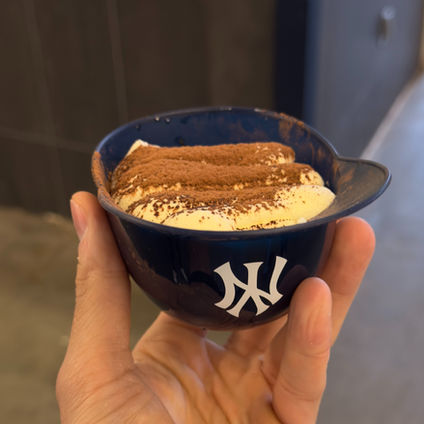 6 NEW MUST EAT Foods at Yankees Stadium in 2025