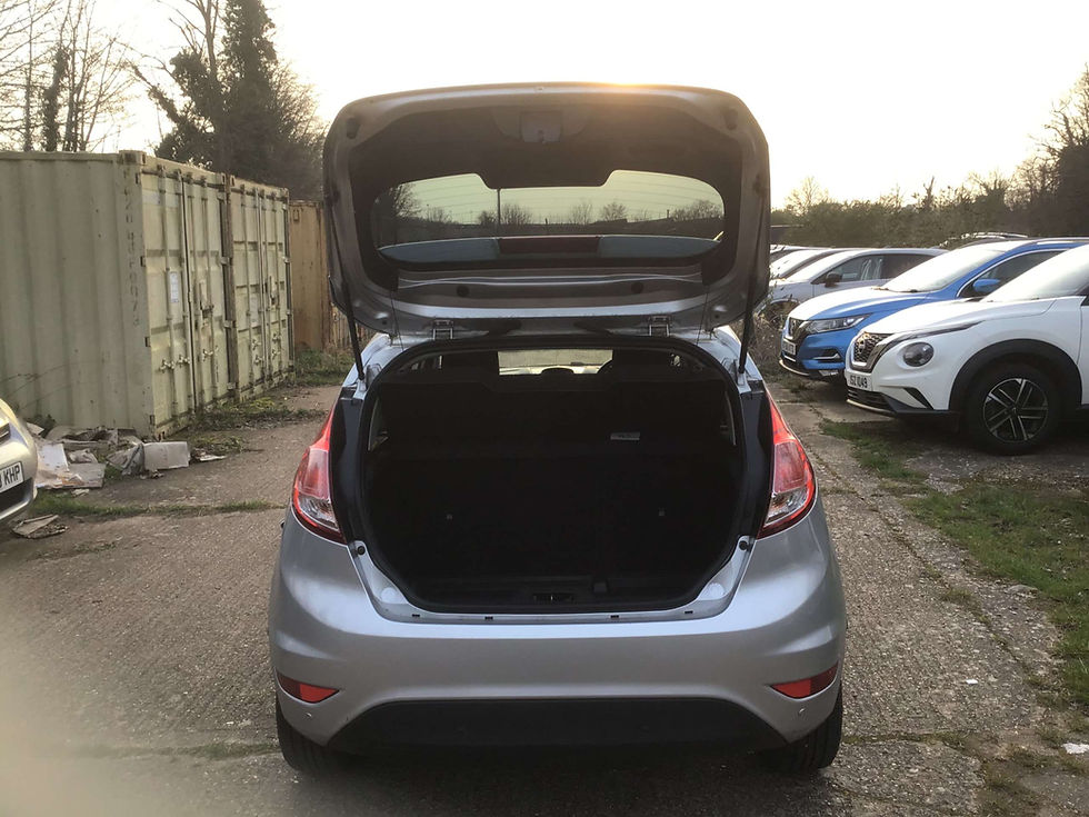 Thumbnail: Ford Fiesta 1.25 Zetec Euro 5 5dr- PETROL-MANUAL-3 OWNERS