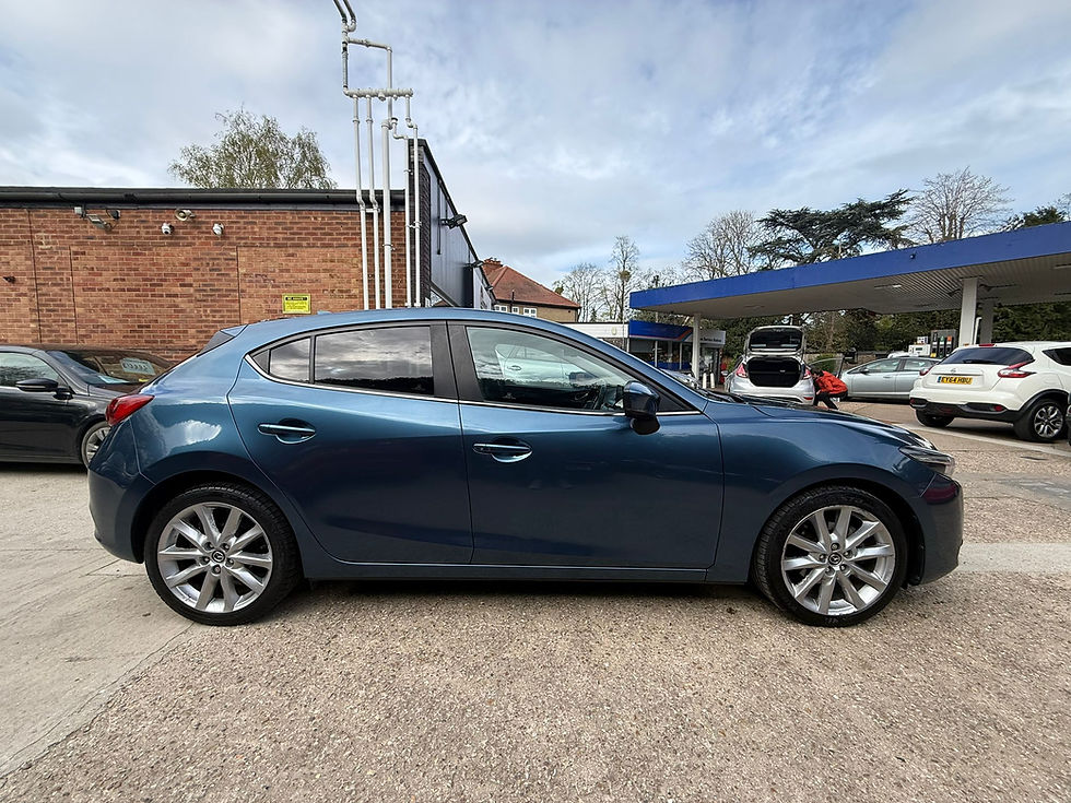 Thumbnail: Mazda Mazda3 2.0 SKYACTIV-G Sport Nav Auto Euro 6- 51620 miles-1 owner-petrol