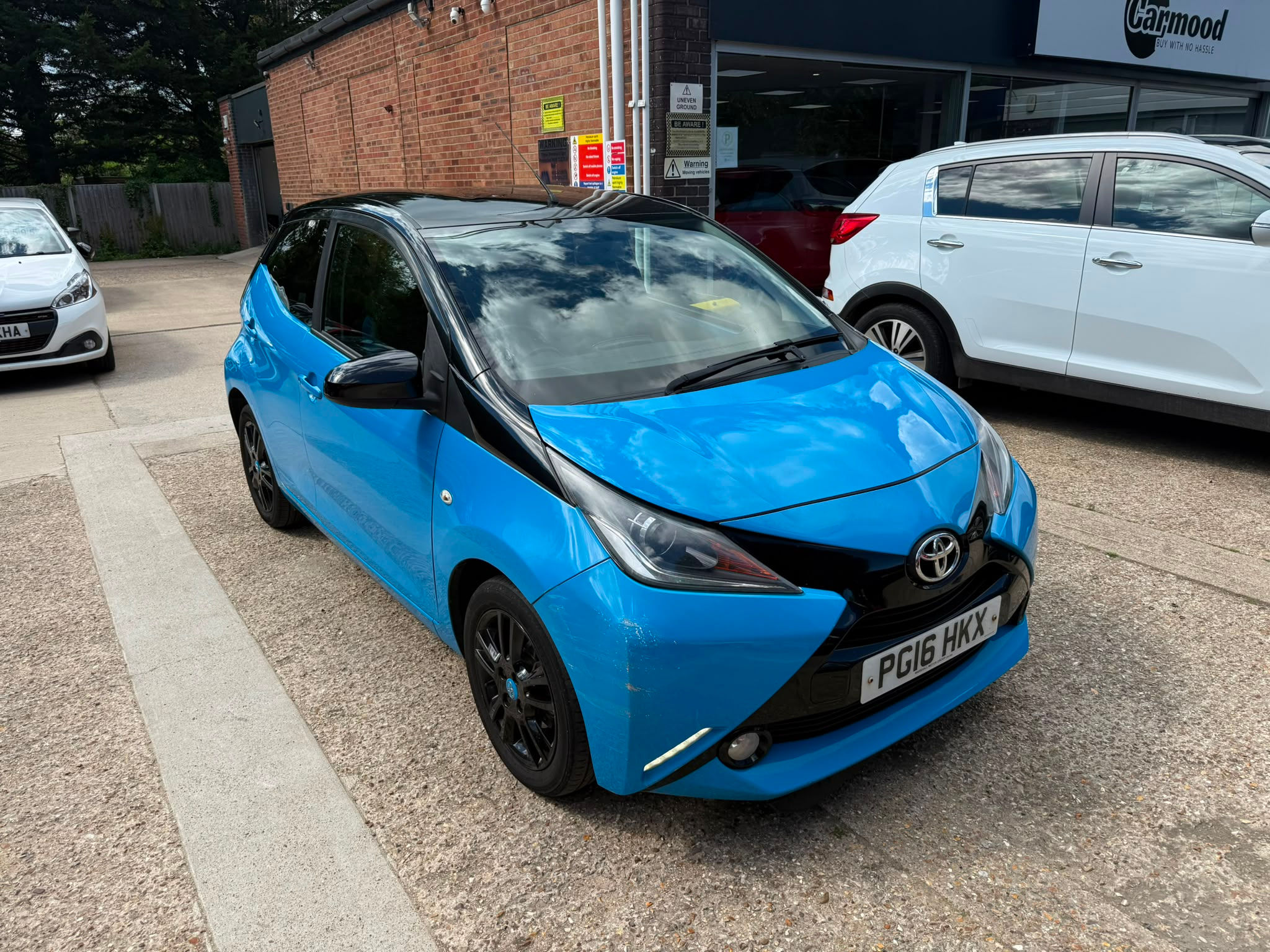 Toyota AYGO 1.0 VVT-i x-cite Euro 6 5dr- 94,250 miles-2 owners-petrol