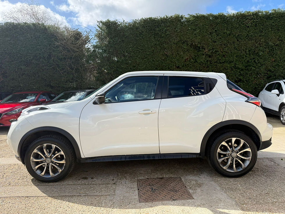 Thumbnail: Nissan Juke 1.6 Tekna XTRON Euro 5 5dr- 2 owners- 77740 miles- petrol