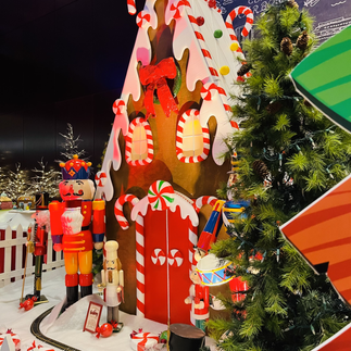 Gingerbread Lane, Hyatt Regency Hotel, 2023