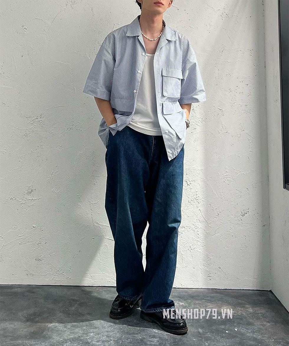 Ngoài áo sơ mi tay dài thì áo sơ mi tay ngắn mix cùng với quần tây hay quần ống rộng cũng là outfit mà các chàng theo phong cách vintage nam ưa chuộng