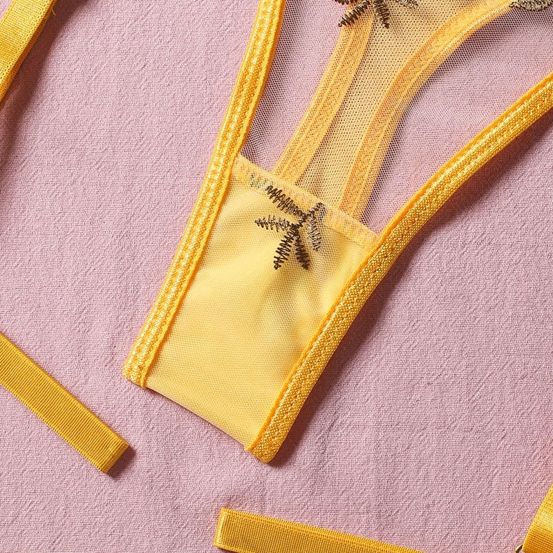 תמונה ממוזערת: חוטיני