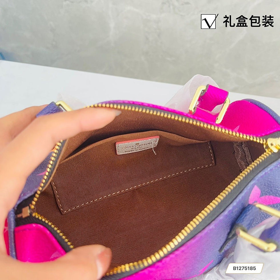 Миниатюра: Сумка от Loey Wheaton в форме цилиндра