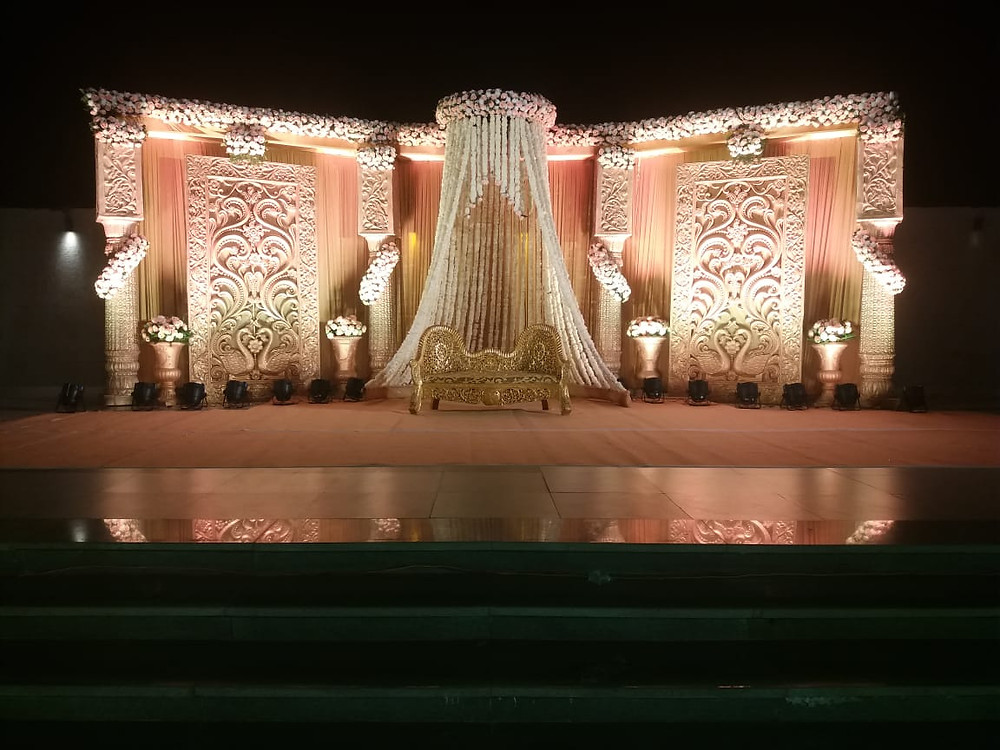 Open Mandap Flower Decor at The Shiraz
