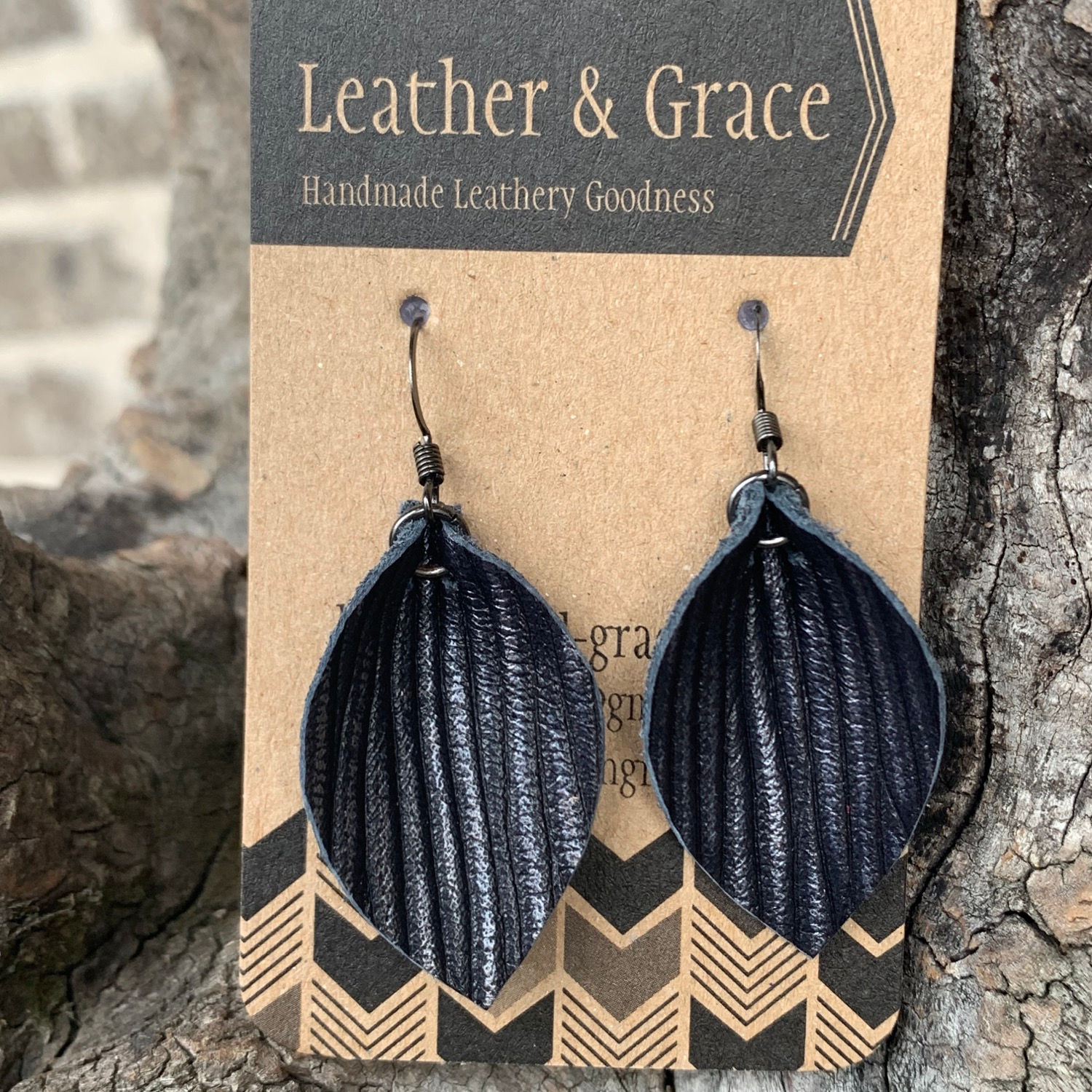 Navy/Silver Embossed Mini Pinched Petals