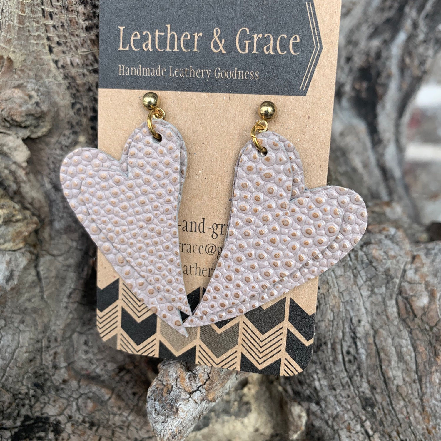 Soft Pink Pebble Double Posts