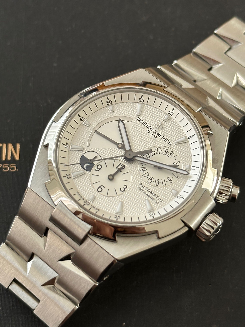 Thumbnail: Vacheron Constantin Overseas Dual Time in Steel