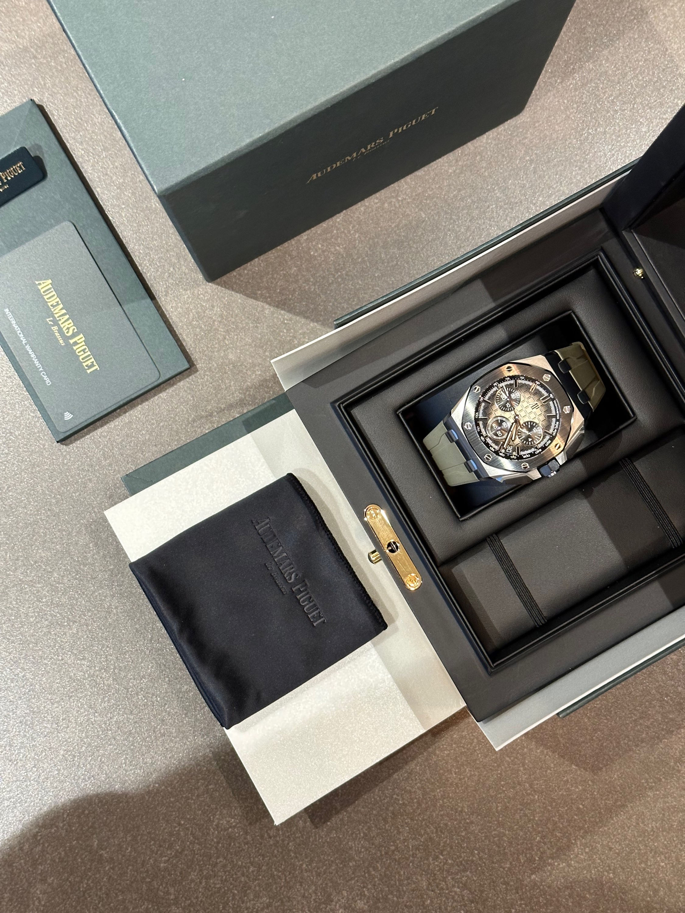 Audemars Piguet Royal Oak Offshore Smoke Dial Steel | Box & Papers |