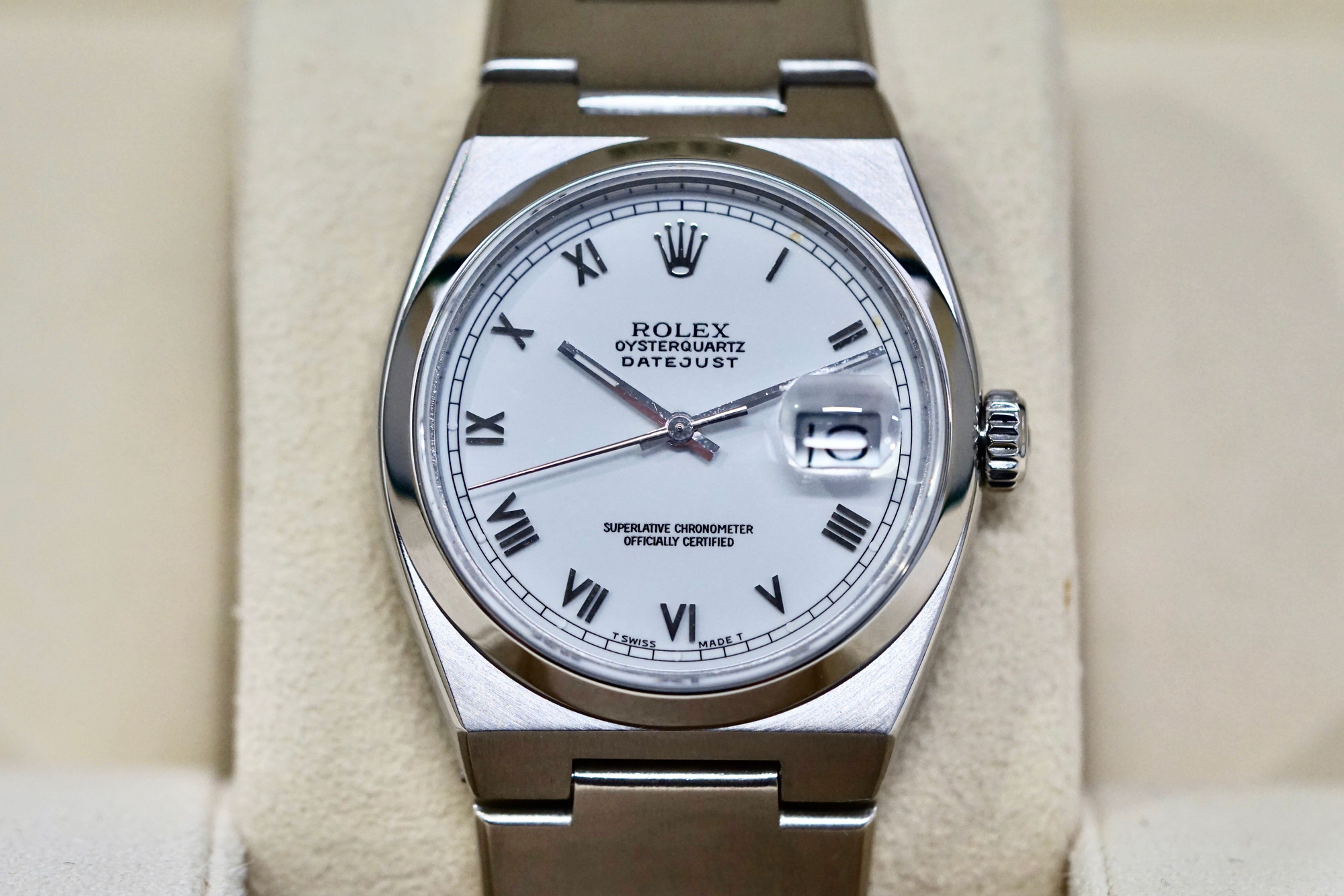Rolex Oyster Quartz 17000 in Steel