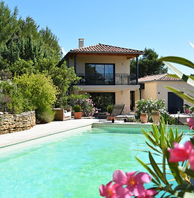 Maison Pont du Gard, pierre de vers