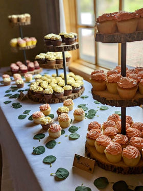 Wooden Dessert Stands.jpg