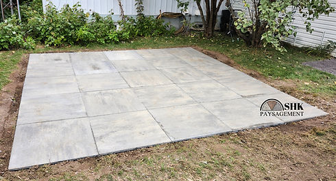SHK Paysagement - Pose de patio en pavé uni