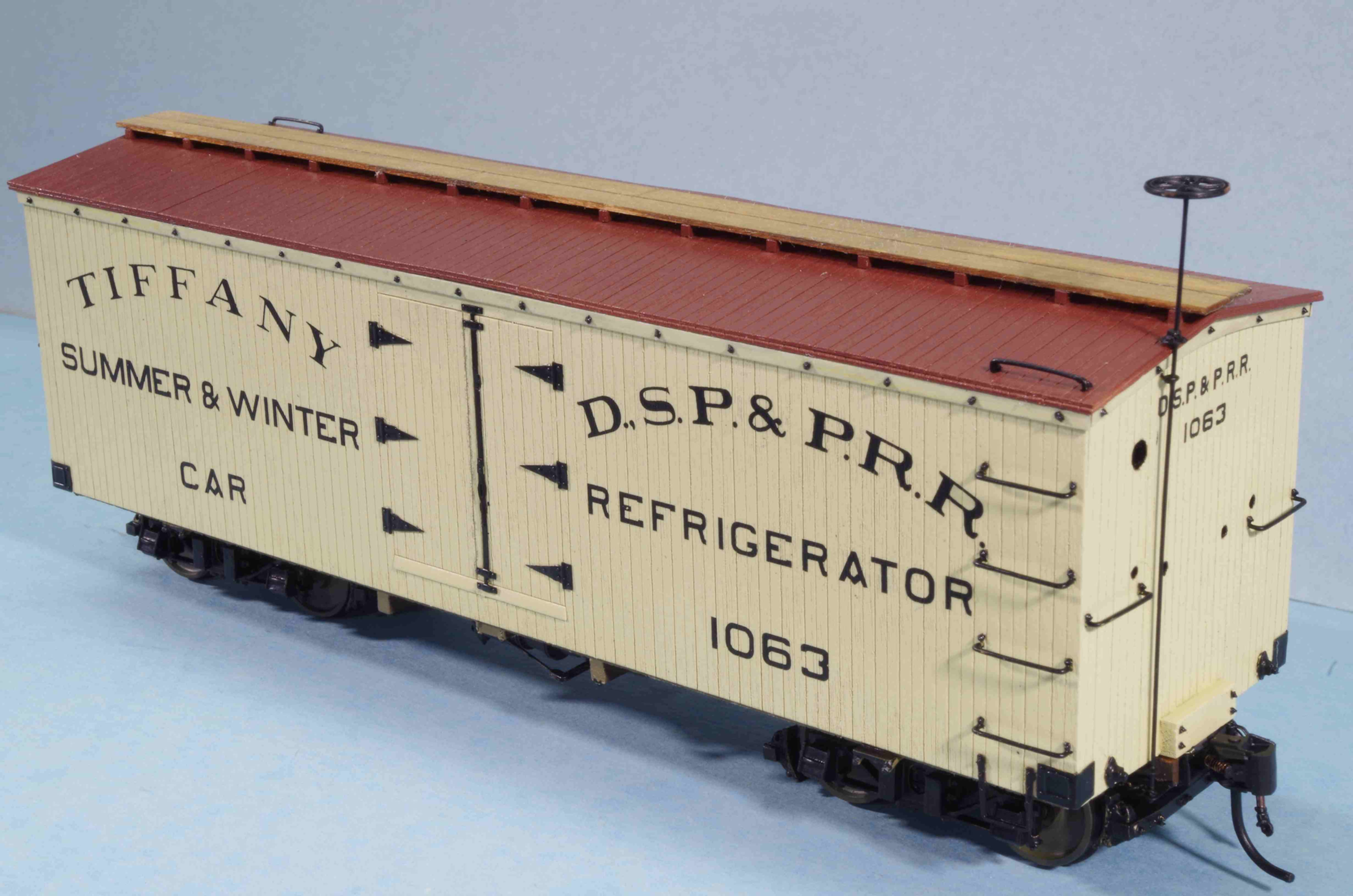 LSS-2 DSP&P 27' Tiffany Reefer