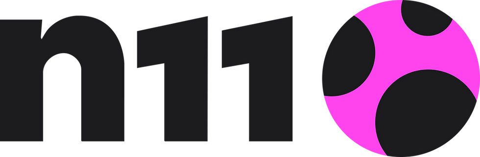 n11 logosu siyah zemin üzerinde pembe yuvarlak desenli.