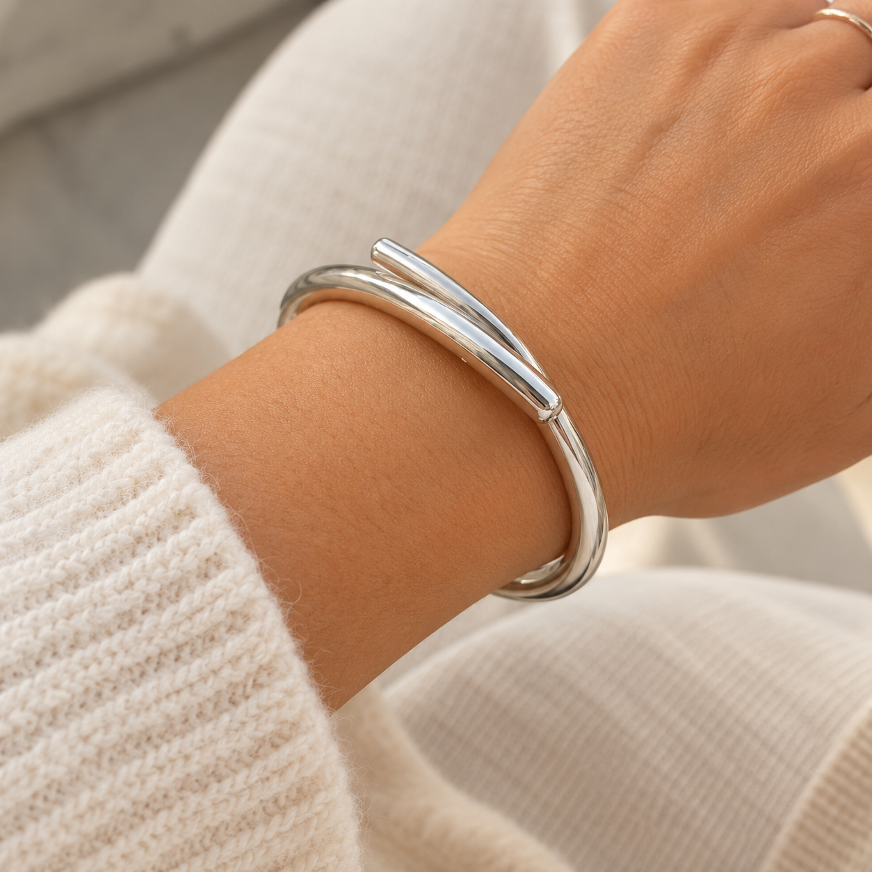 Bracelet Jonc Croisé SCUDO