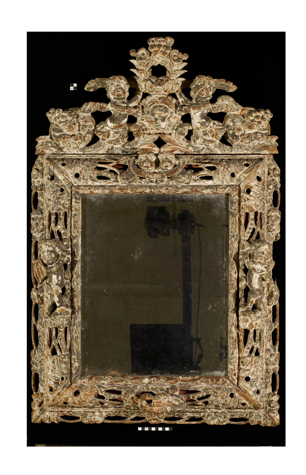 Silver leafed mirror frame c.1690