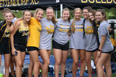 Senior leadership and support define cross country season