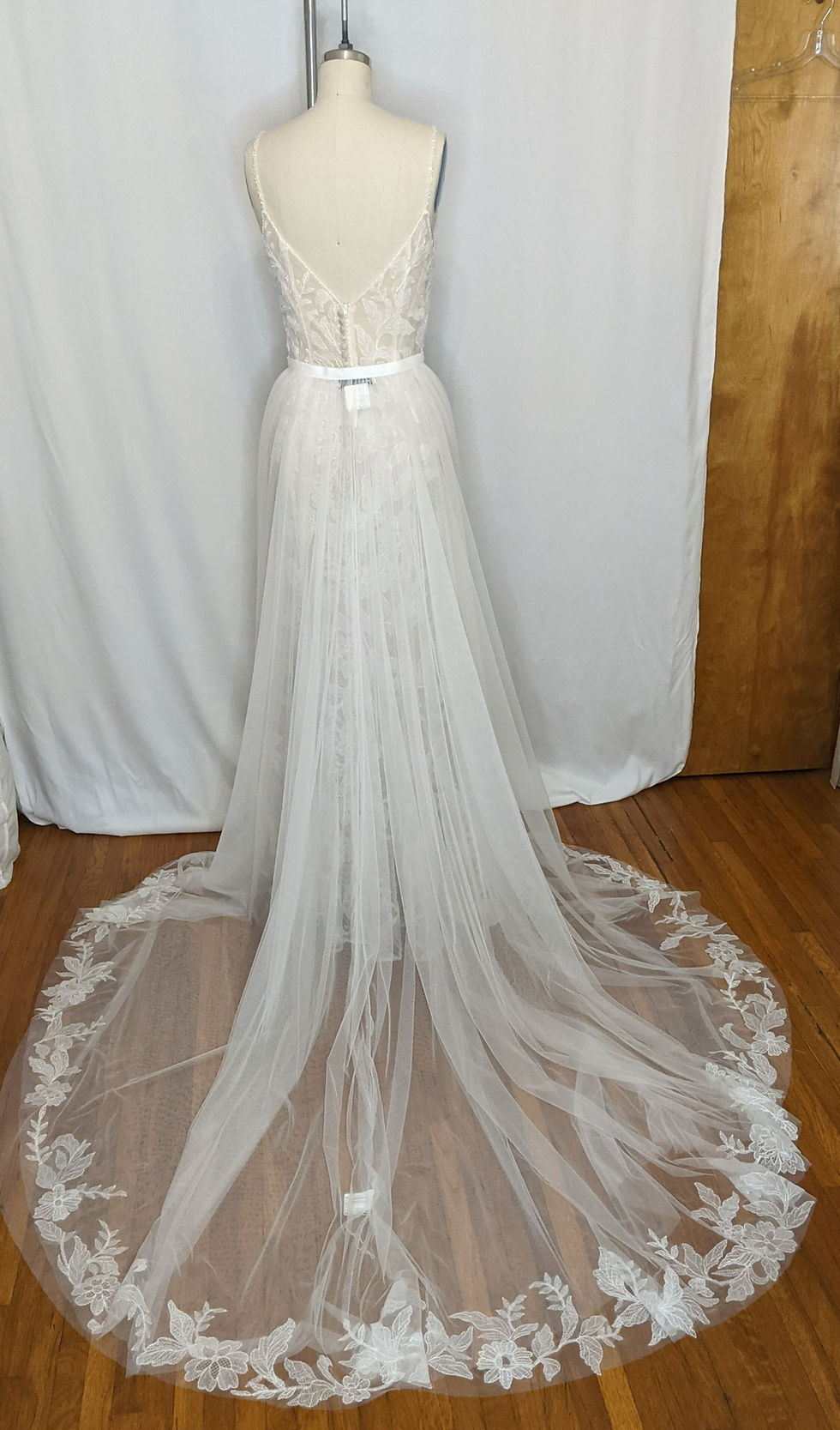 Thumbnail: Hem for a Bridal Gown