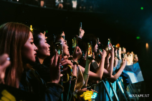 Fans From Around the World Gather in Los Angeles to Spend An Evening With KUN - Photo Rebecca Rowe